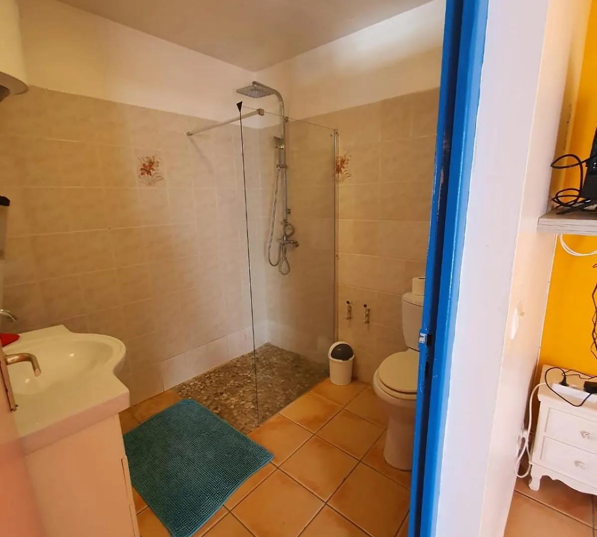 Villa Oceane Le Moule Guest house