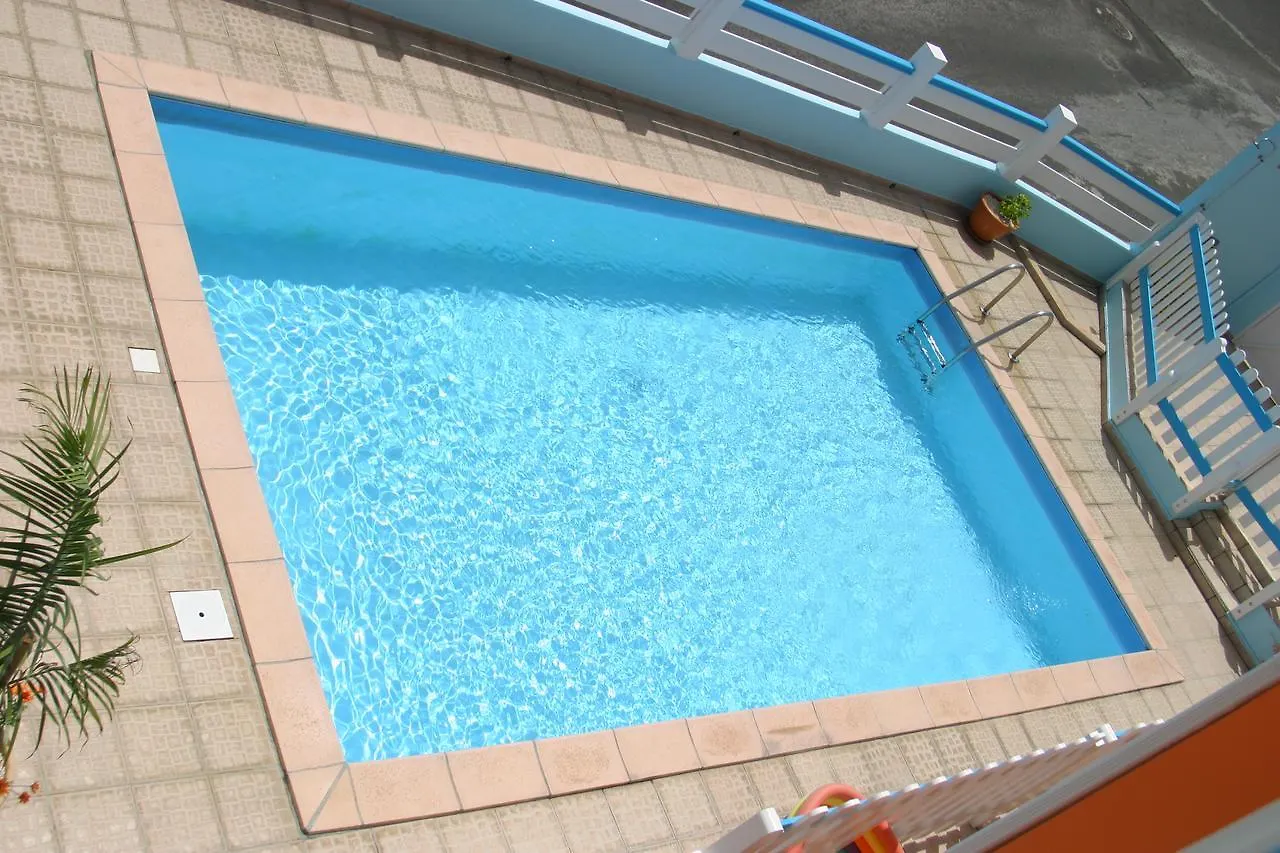 Villa Oceane Le Moule Guest house