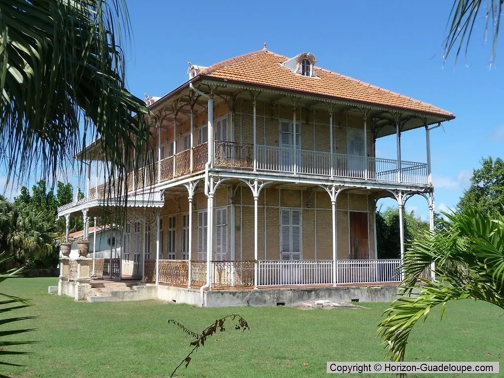 Villa Oceane Le Moule Guest house